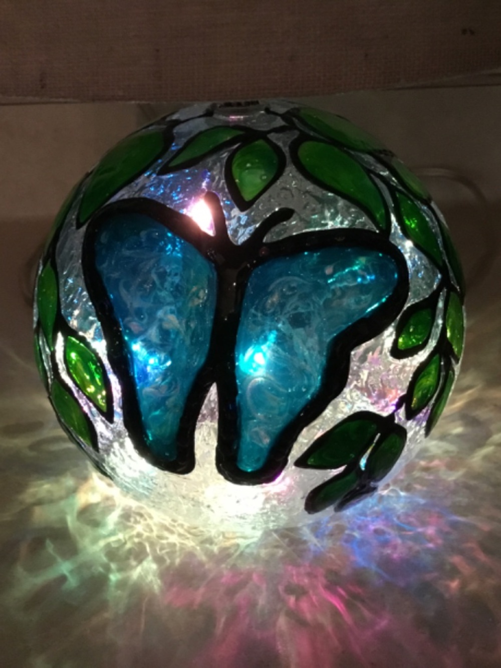 New, HandPainted Stained glass Turquoise Butterfly and Vines lamp - Picture 7 of 9